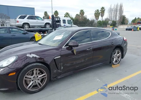 2012 Porsche Panamera 4S z USA, uszkodzony, nr VIN WP0AB2A76CL060521